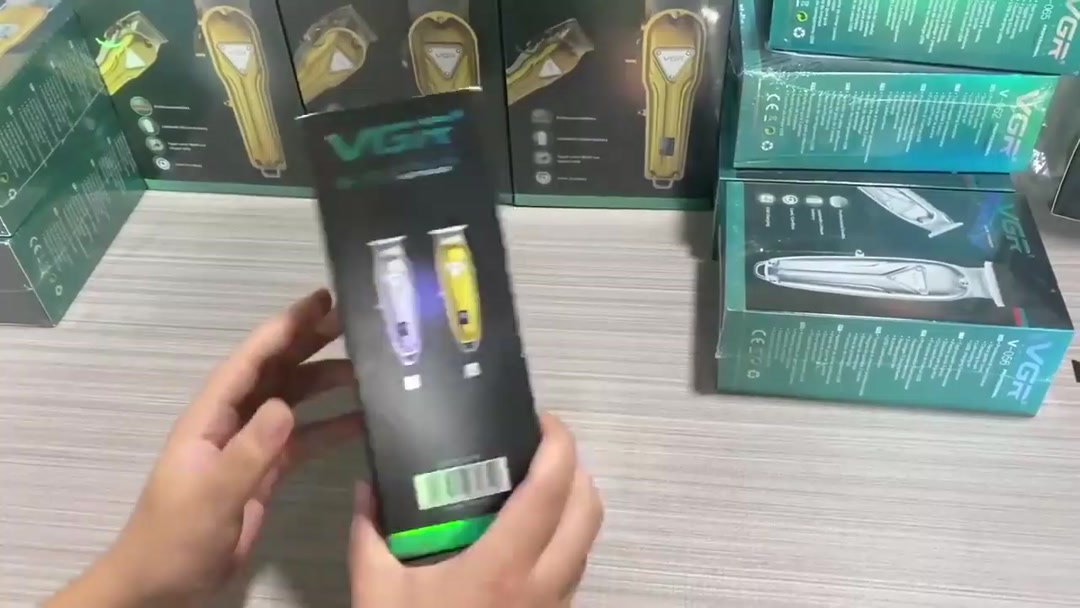 ماشین اصلاح مو صورت و سر وی جی ار مدل V-062