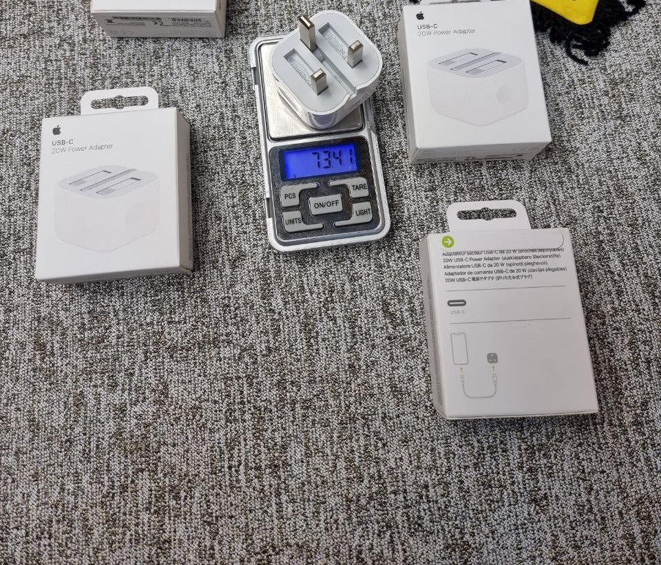 ☄️کلگی شارژ اورجینال B/A آیفون 20W نیو پک